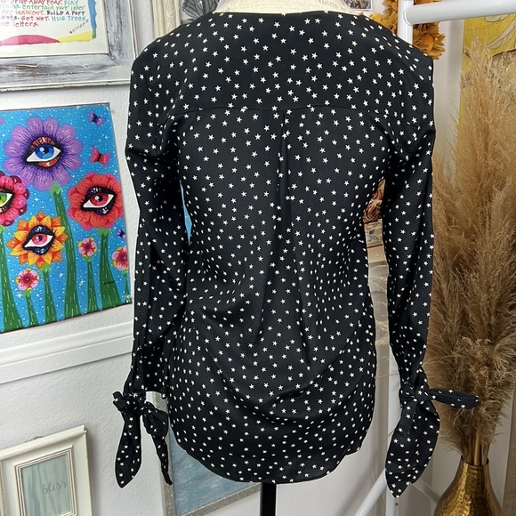 Madewell Silk Star Scatter Tie-Sleeve Black Shirt White Stars 2/3 sleeve Sz. XS - Picture 6 of 16